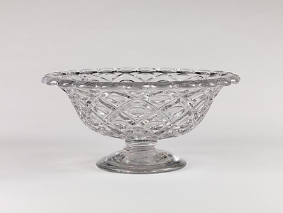 Footed bowl