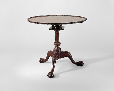 Round tea table