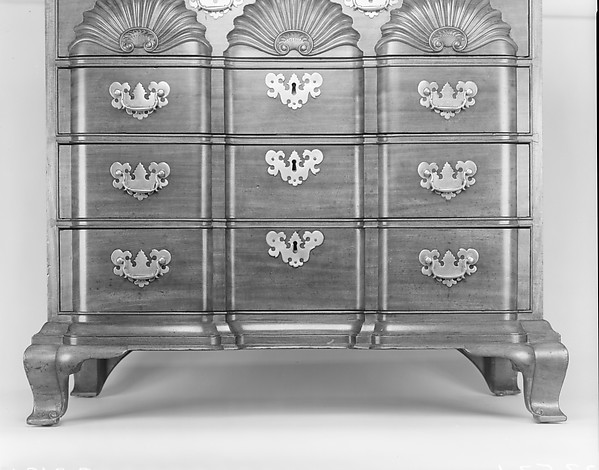 Chest of drawers