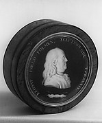 Box with Medallion Top