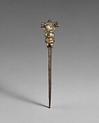 Pin terminating in three eagles' heads