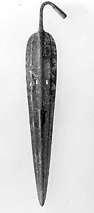 Spearhead with bent tang and slotted blade