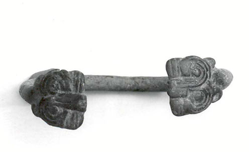 Bracelet with lion mask terminals