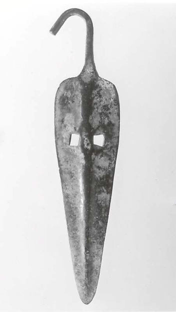 Spearhead with bent tang and slotted blade
