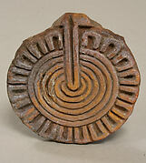 Flat stamp with geometric flower