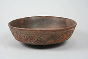 Incised bowl with geometric pattern