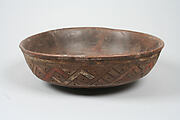 Incised bowl with geometric pattern