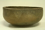 Bowl with geometric pattern