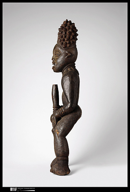 Commemorative figure of a chief