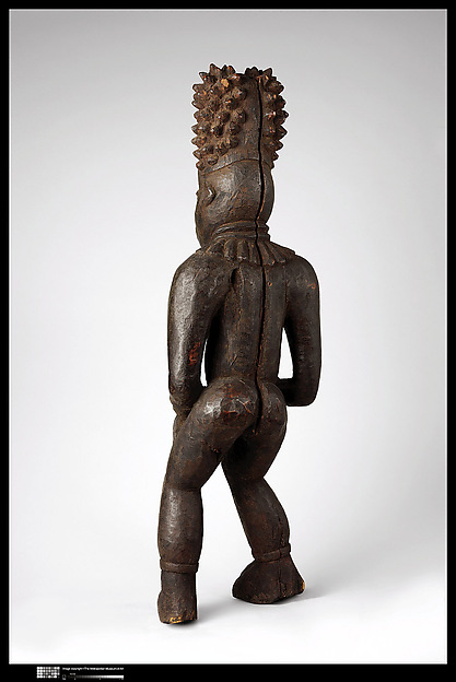 Commemorative figure of a chief