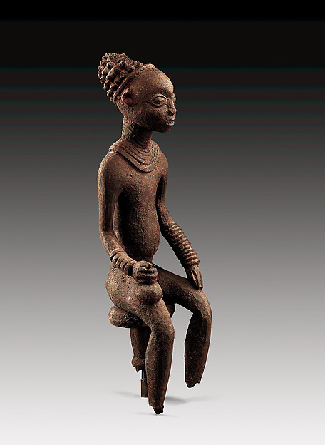 Commemorative figure of a chief