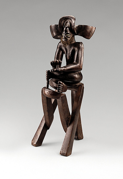 Commemorative figure of a chief