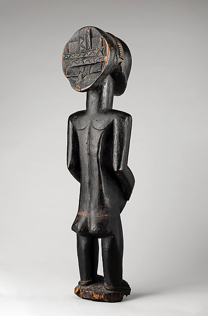 Commemorative figure