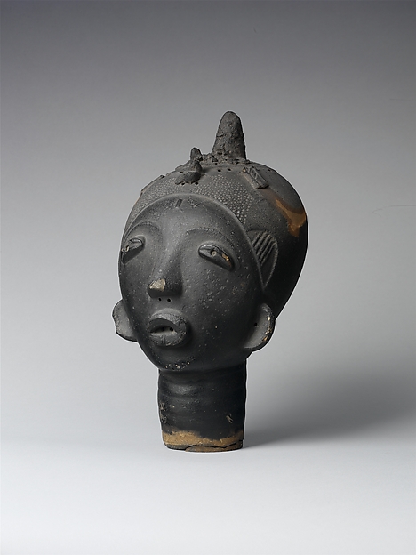 Memorial Head (Ntiri)