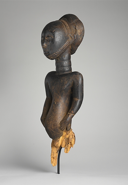 Commemorative figure
