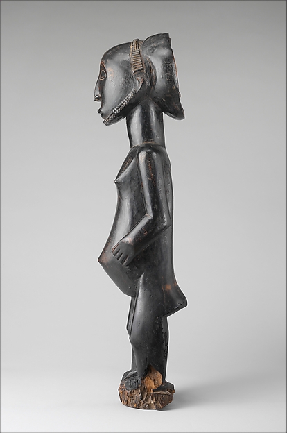 Commemorative figure