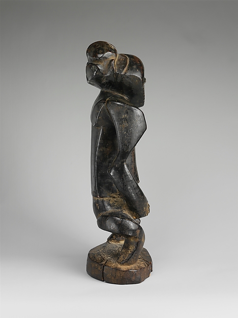 Commemorative figure