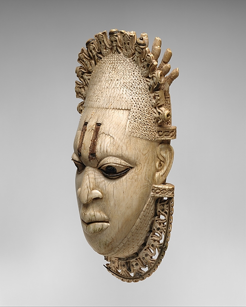 Queen Mother Pendant Mask: Iyoba