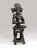 Commemorative figure of a chief