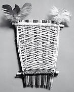 Comb with Feathers