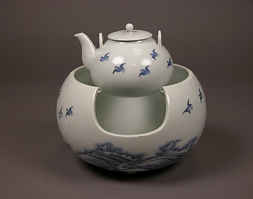 Teapot and Brazier with Design of Birds Flying over Waves