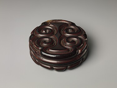 Box with “Pommel Scroll” Design


