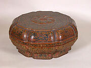Box with cover and tray
