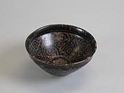 Tea Bowl with Abstract Scroll Design

