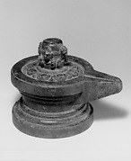 Linga with Four Faces of Shiva (Caturmukhalinga)