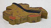 Box in the Shape of a Court Lady