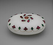 Oval Box with Cover