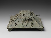 Lid with Figurative Scenes
