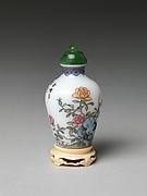 Snuff Bottle with Rocks and Peonies