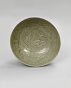 Bowl with Dragons among Clouds

