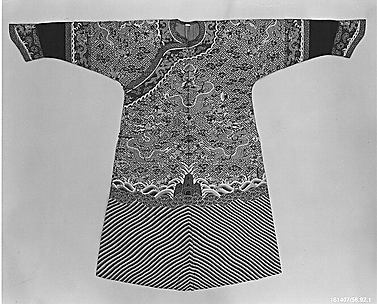 Empress's Twelve-Symbol Robe