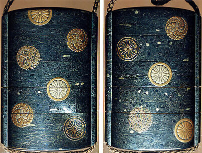 Case (Inrō) with Lacquered Medallions