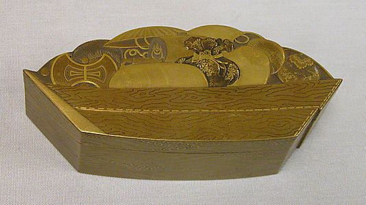 Treasure Boat-shaped Incense Box [Kōgō]