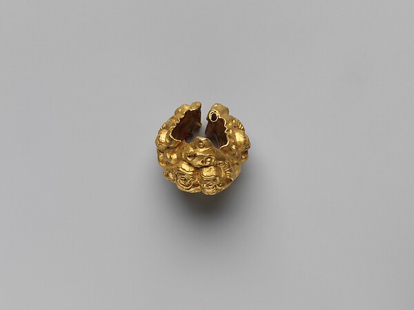 Rod Finial Clip with Deity Surrounded By  Sekti Motif