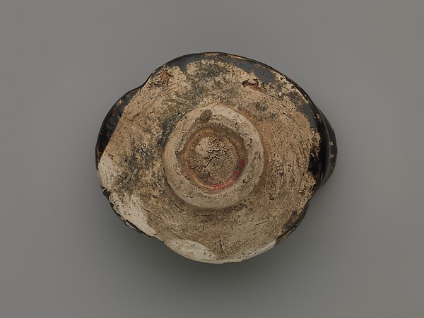 Clog-Shaped Teabowl with Design of Plum Blossoms and Geometric Patterns