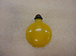 Snuff bottle with stopper