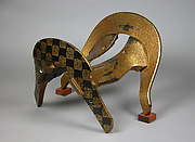 Saddle with Design of Emblematic Flowers