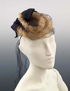 Dinner hat