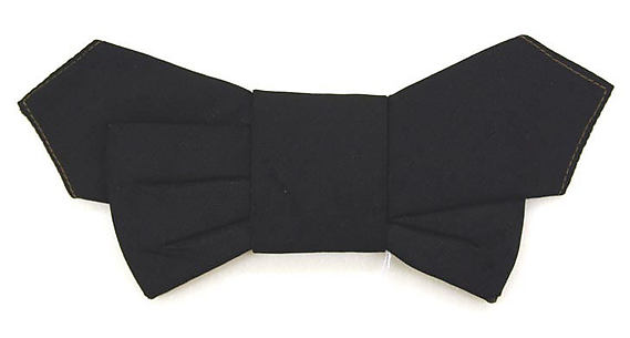 Bow tie