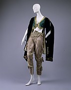 Costume