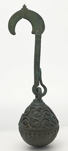 Counterweight with Vegetal Decoration