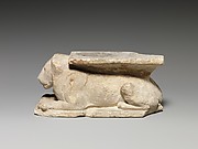 Incomplete sculpture of recumbent lion