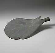 Dish in the shape of a leaf
