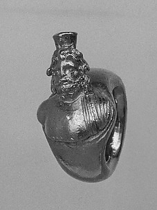 Ring with bezel in the form of a bust of Serapis