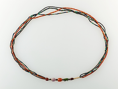 Four-strand Necklace of the Child Myt