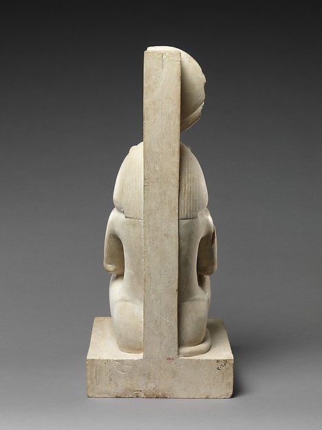 Statue of a seated baboon